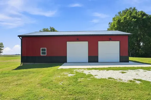 Photo 8 of 807 Bennett Rd, Linden, IN 47955