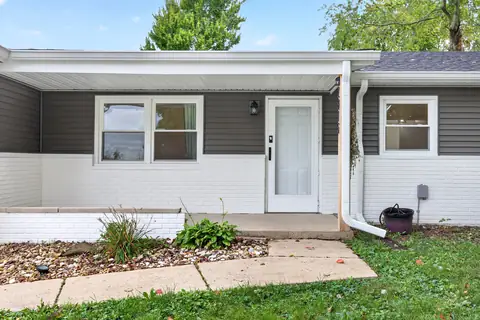 Photo 3 of 2815 Yellowwood Ct, Columbus, IN 47203