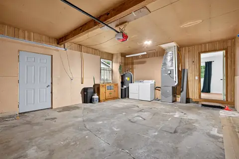 Photo 33 of 2815 Yellowwood Ct, Columbus, IN 47203