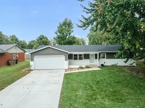 Photo 46 of 2815 Yellowwood Ct, Columbus, IN 47203