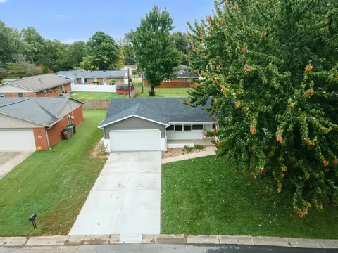Photo 47 of 2815 Yellowwood Ct, Columbus, IN 47203
